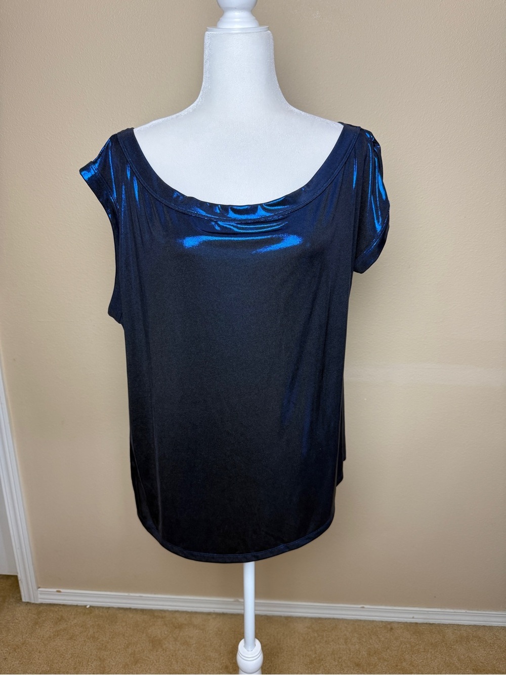 Torrid Liquid Shine Off Shoulder Top Size 1X - Picture 5 of 10